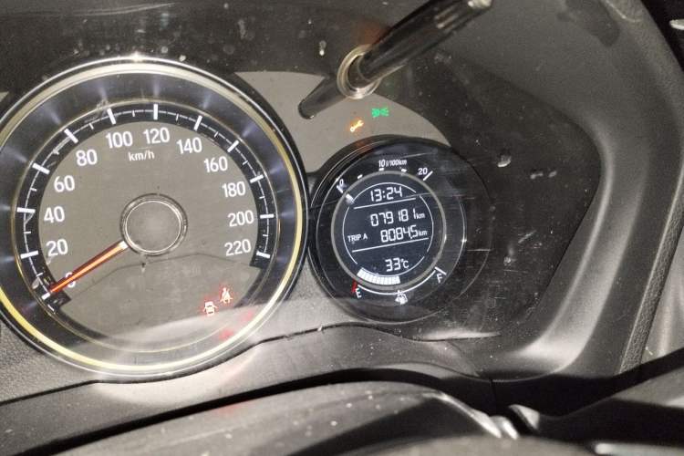 Used Honda XR-V 2019 220TURBO CVT Luxury Edition China VI Emission Standard Odometer Close Up