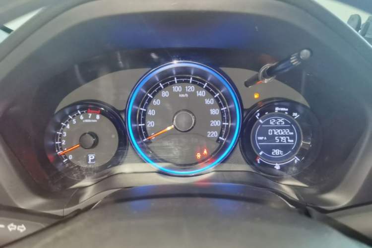 Used Honda XR-V 2019 1.5L CVT Luxury Edition China VI Odometer Close Up