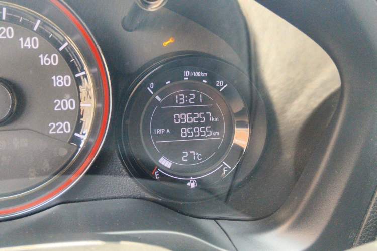 Used Honda XR-V 2019 220TURBO CVT Luxury Edition China V Emission Standard Odometer Close Up