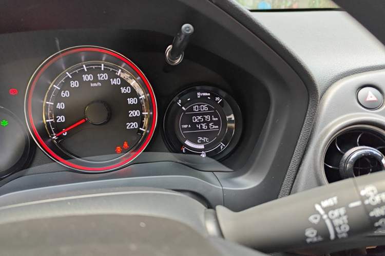 Used Honda XR-V 2019 220TURBO CVT Luxury Edition China V Emission Standard Odometer Close Up