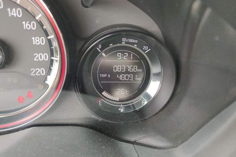 Used Honda XR-V 2019 220TURBO CVT Luxury Edition China VI Emission Standard Odometer Close Up