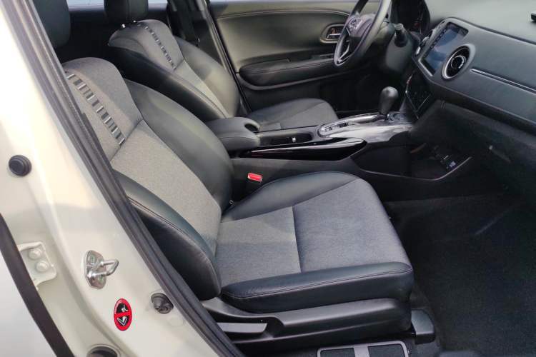 Used Honda XR-V 2019 220TURBO CVT Luxury Edition China VI Emission Standard Right Front Seat