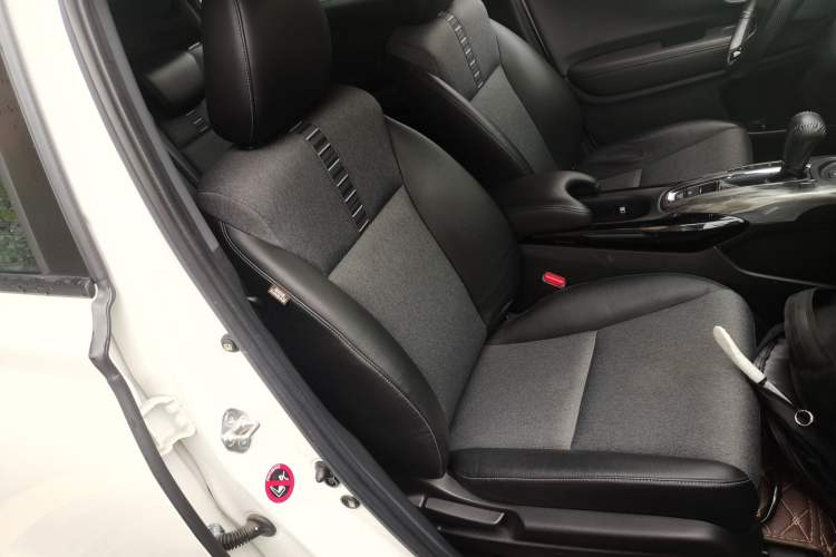 Used Honda XR-V 2019 220TURBO CVT Luxury Edition China VI Emission Standard Right Front Seat