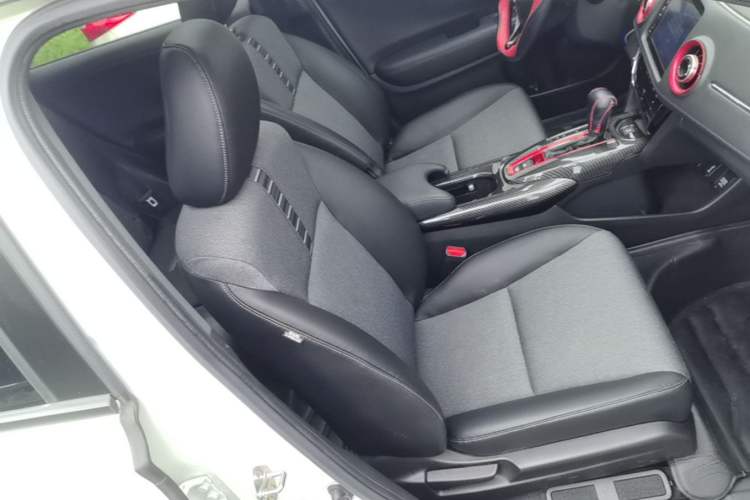 Used Honda XR-V 2019 220TURBO CVT Luxury Edition China VI Emission Standard Right Front Seat