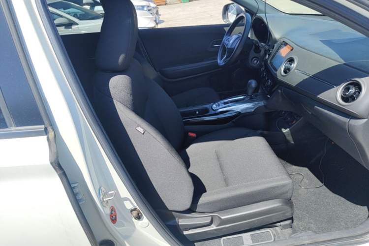 Used Honda XR-V 2019 1.5L CVT Classic Edition China VI Right Front Seat