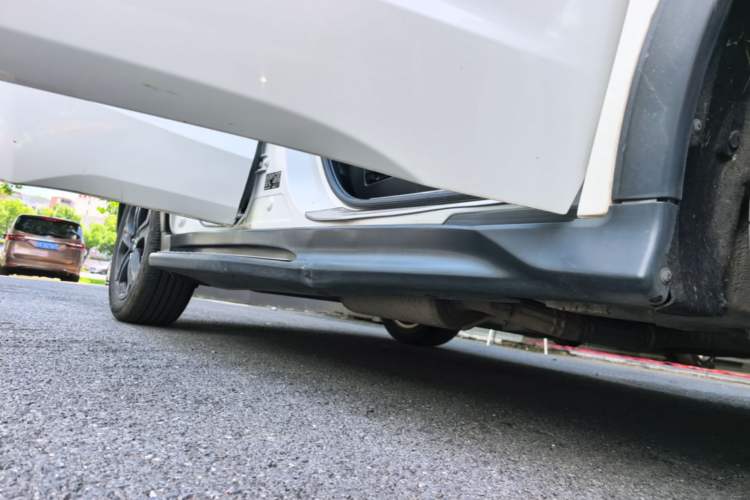 Used Honda XR-V 2019 220TURBO CVT Luxury Edition China V Emission Standard Right Side Sill