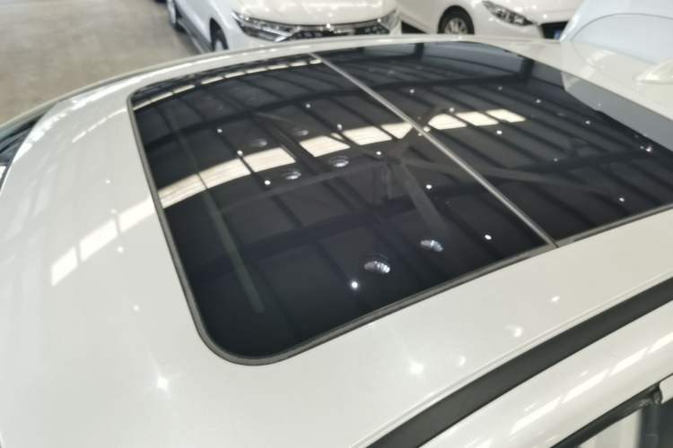 Used Honda XR-V 2019 1.5L CVT Luxury Edition China VI Roof
