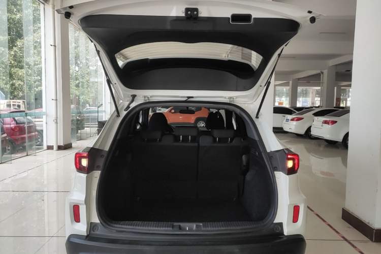 Used Honda XR-V 2019 1.5L CVT Classic Edition China VI Trunk