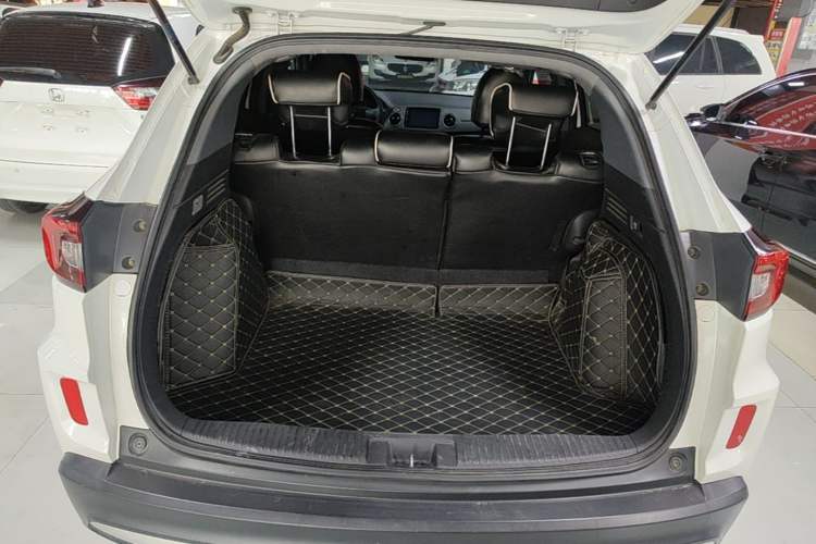 Used Honda XR-V 2019 1.5L CVT Classic Edition China VI Trunk