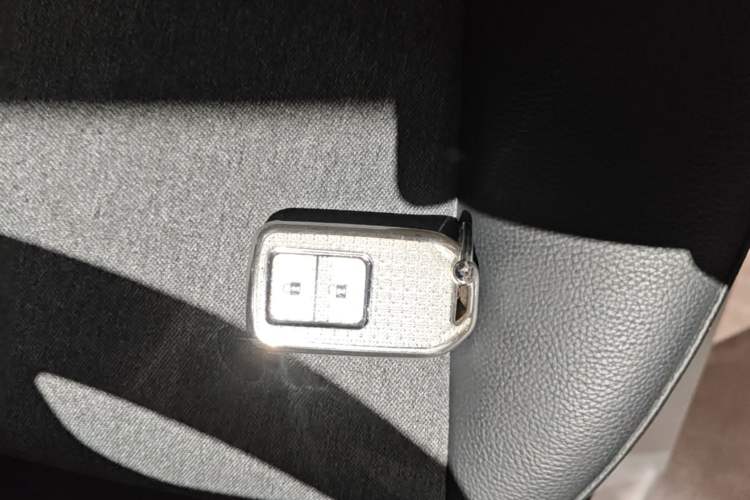 Used Honda XR-V 2019 220TURBO CVT Luxury Edition China VI Emission Standard Vehicle Key