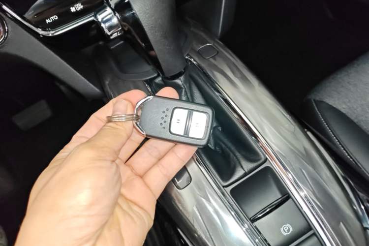 Used Honda XR-V 2019 220TURBO CVT Luxury Edition China VI Emission Standard Vehicle Key