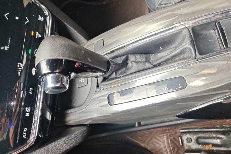 Used Honda XR-V 2019 220TURBO CVT Flagship Edition China VI Gear Lever