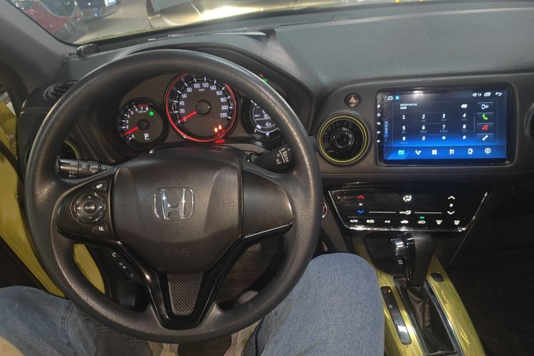 Used Honda XR-V 2019 220TURBO CVT Luxury Edition China VI Emission Standard Interior 2