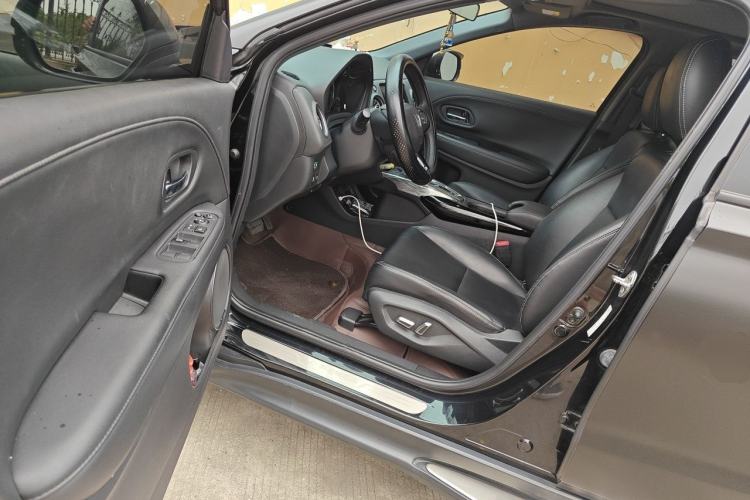 Used Honda XR-V 2020 220TURBO CVT Luxury Edition Driver Seat