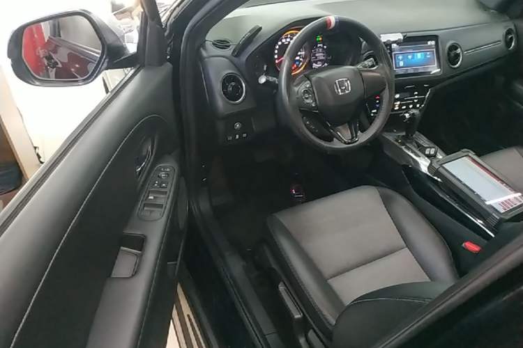 Used Honda XR-V 2020 220TURBO CVT Luxury Edition Driver Seat