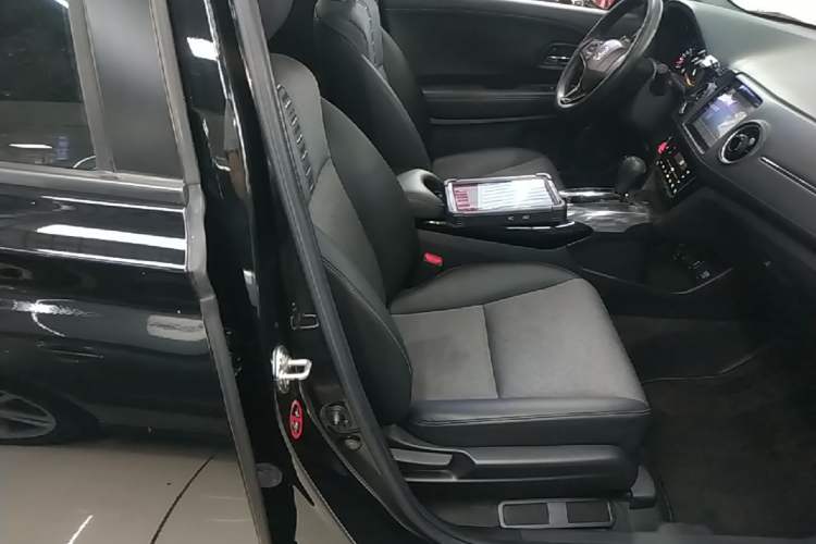 Used Honda XR-V 2020 220TURBO CVT Luxury Edition Right Front Seat