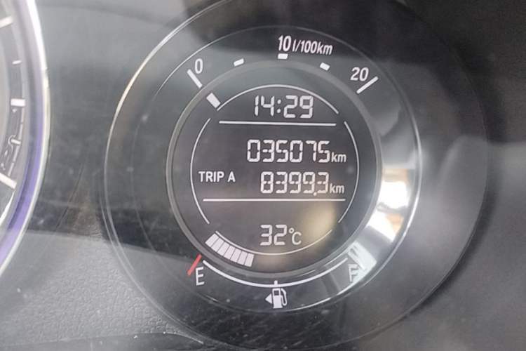 Used Honda XR-V 2020 1.5L CVT Comfort Version Odometer Close Up
