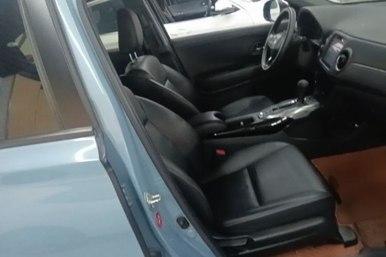 Used Honda XR-V 2020 220TURBO CVT Luxury Edition Right Front Seat