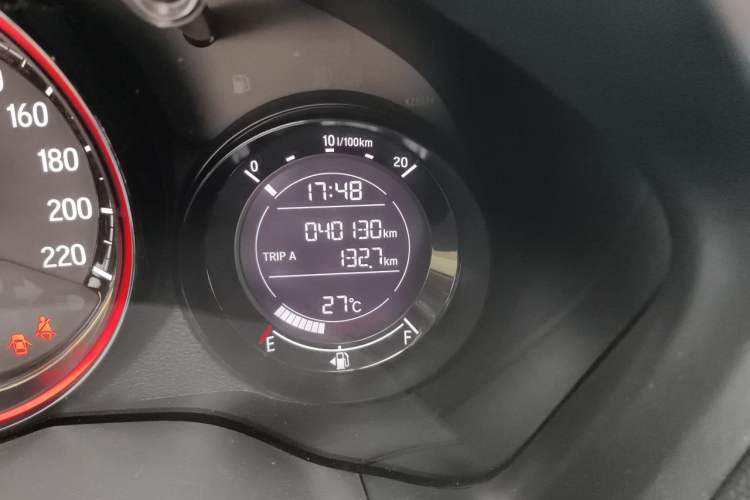 Used Honda XR-V 2020 1.5L CVT Comfort Version Odometer Close Up