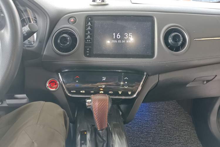 Used Honda XR-V 2020 220TURBO CVT Luxury Edition Audio And AC Panel
