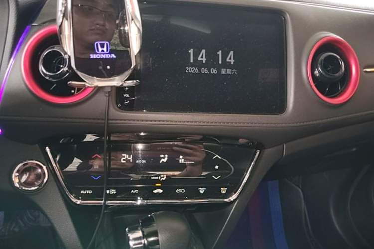 Used Honda XR-V 2020 220TURBO CVT Luxury Edition Audio And AC Panel