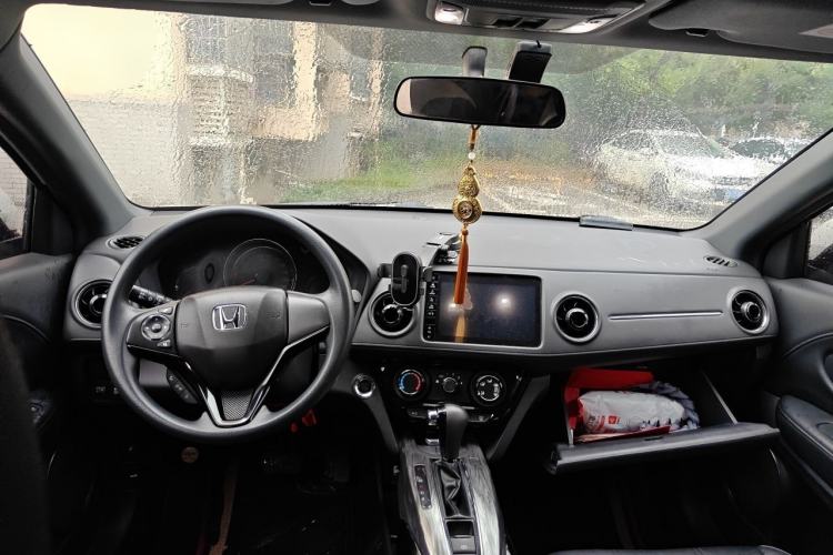 Used Honda XR-V 2020 1.5L CVT Luxury Edition Center Console