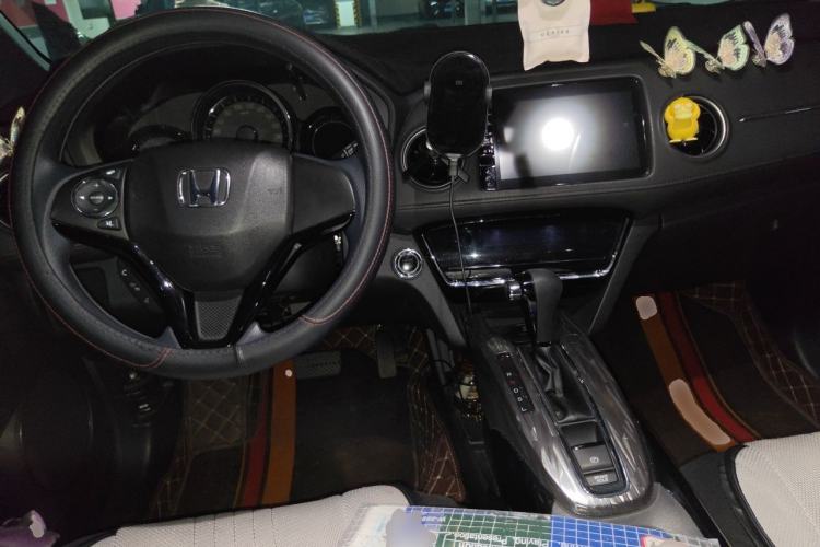 Used Honda XR-V 2020 220TURBO CVT Luxury Edition Center Console