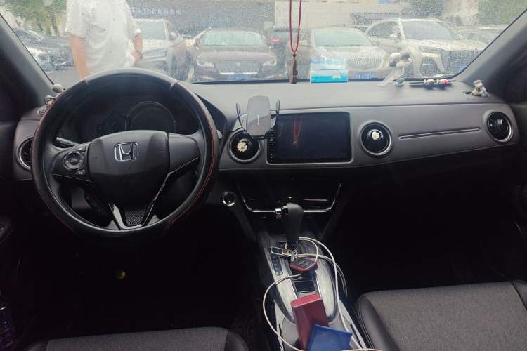 Used Honda XR-V 2020 220TURBO CVT Luxury Edition Center Console