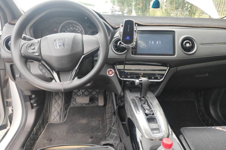 Used Honda XR-V 2020 220TURBO CVT Luxury Edition Center Console