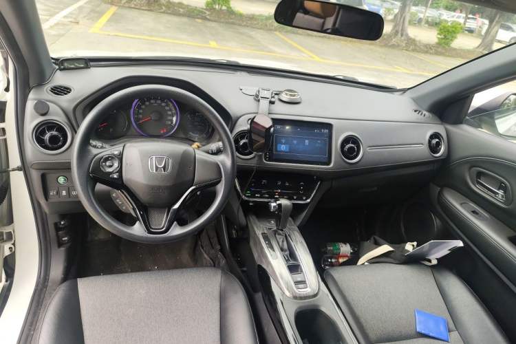 Used Honda XR-V 2020 220TURBO CVT Luxury Edition Center Console