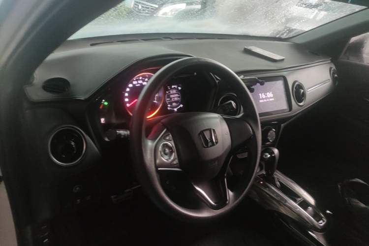 Used Honda XR-V 2020 1.5L CVT Comfort Version Center Console