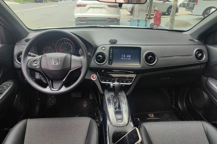 Used Honda XR-V 2020 220TURBO CVT Luxury Edition Center Console