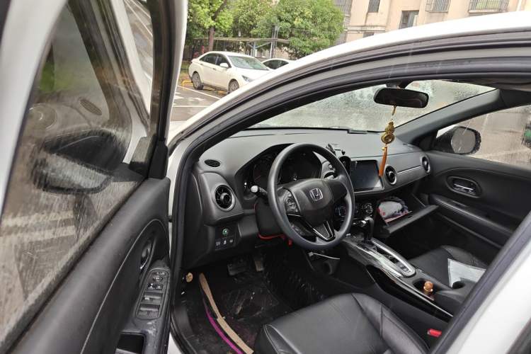Used Honda XR-V 2020 1.5L CVT Luxury Edition Driver Seat