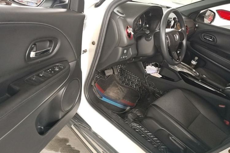 Used Honda XR-V 2020 220TURBO CVT Luxury Edition Driver Seat