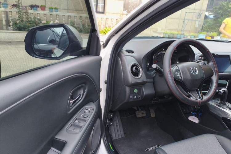 Used Honda XR-V 2020 220TURBO CVT Luxury Edition Driver Seat