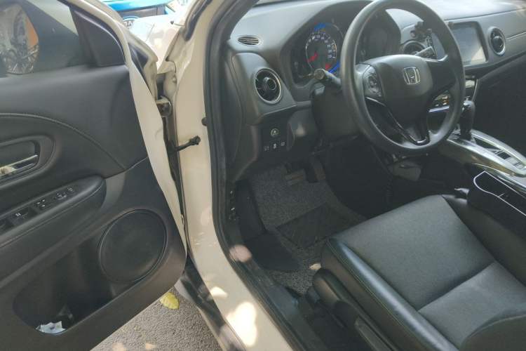 Used Honda XR-V 2020 220TURBO CVT Luxury Edition Driver Seat