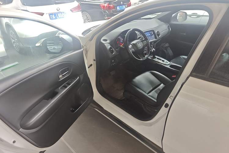 Used Honda XR-V 2020 220TURBO CVT Luxury Edition Driver Seat