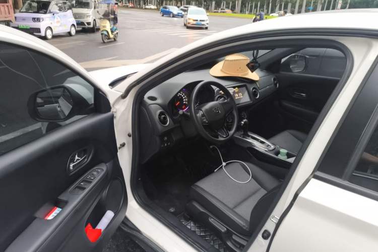 Used Honda XR-V 2020 1.5L CVT Luxury Edition Driver Seat