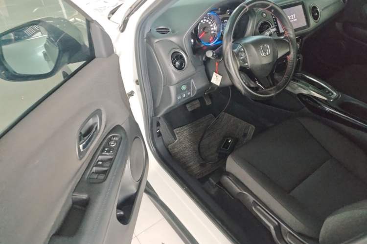 Used Honda XR-V 2020 1.5L CVT Classic Edition Driver Seat