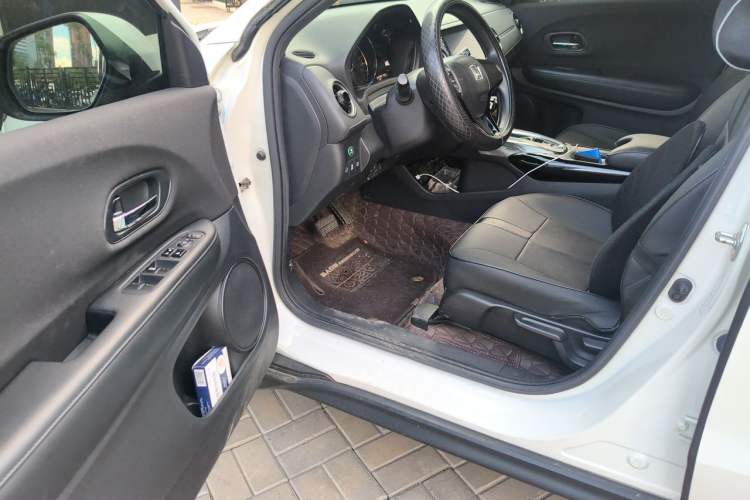 Used Honda XR-V 2020 1.5L CVT Classic Edition Driver Seat