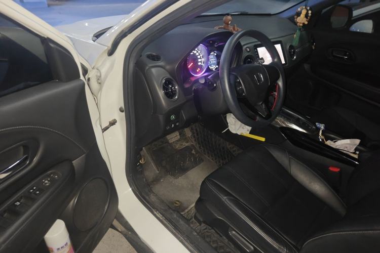 Used Honda XR-V 2020 1.5L CVT Luxury Edition Driver Seat
