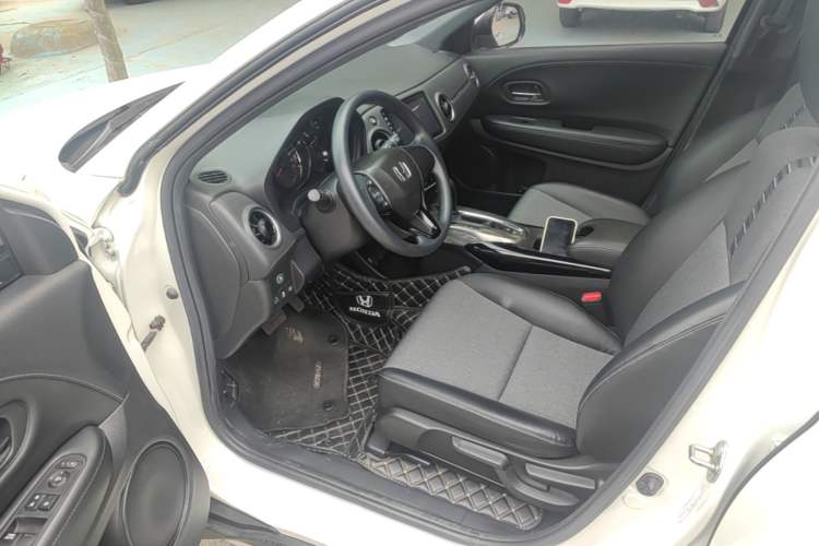 Used Honda XR-V 2020 220TURBO CVT Luxury Edition Driver Seat