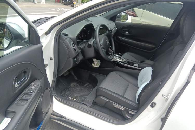Used Honda XR-V 2020 220TURBO CVT Luxury Edition Driver Seat