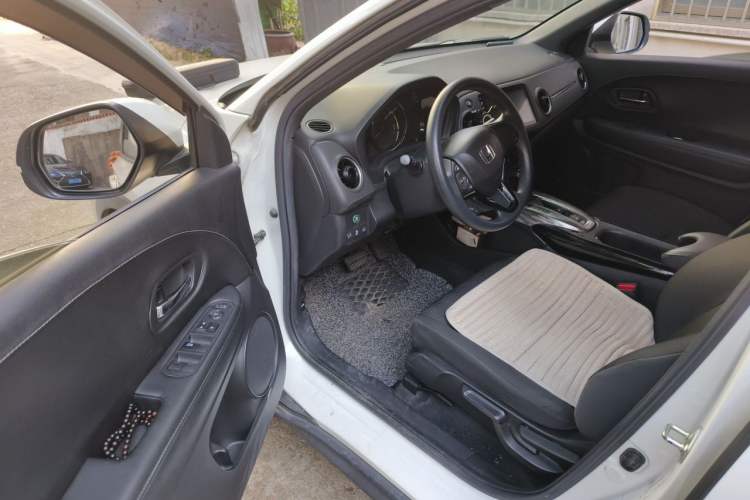 Used Honda XR-V 2020 1.5L CVT Classic Edition Driver Seat