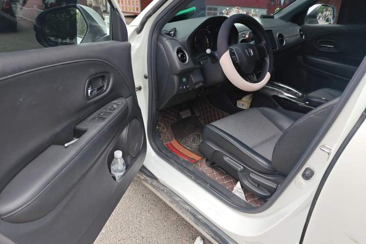 Used Honda XR-V 2020 220TURBO CVT Luxury Edition Driver Seat