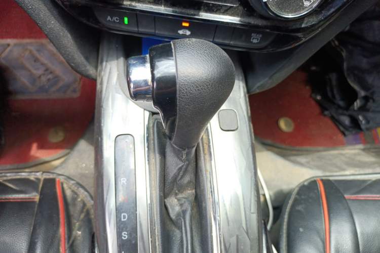 Used Honda XR-V 2020 1.5L CVT Classic Edition Gear Lever