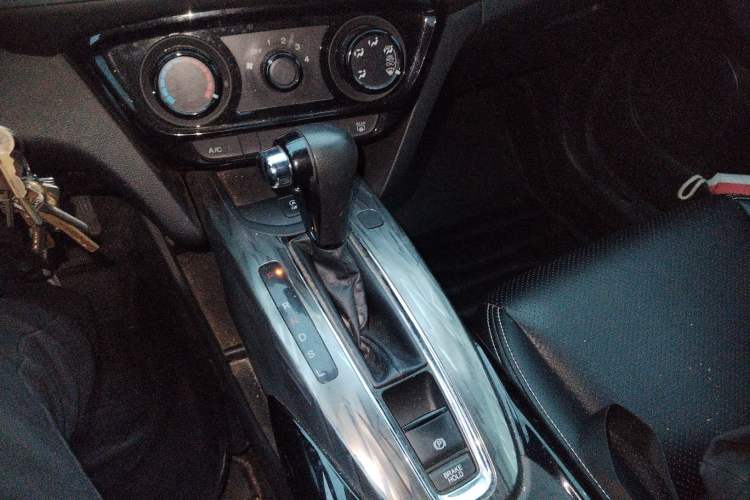 Used Honda XR-V 2020 1.5L CVT Classic Edition Gear Lever