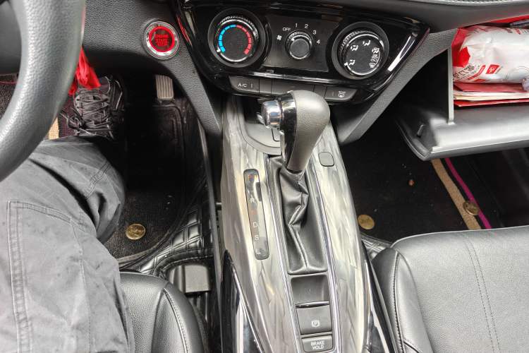 Used Honda XR-V 2020 1.5L CVT Luxury Edition Gear Lever