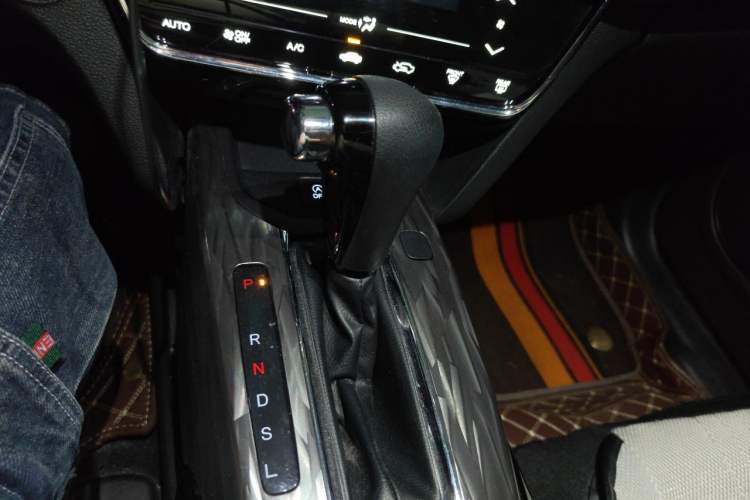 Used Honda XR-V 2020 220TURBO CVT Luxury Edition Gear Lever
