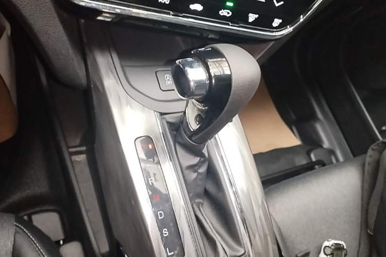 Used Honda XR-V 2020 220TURBO CVT Luxury Edition Gear Lever